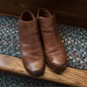 Women’s Frye slip on Brown Leather Ankle Boots